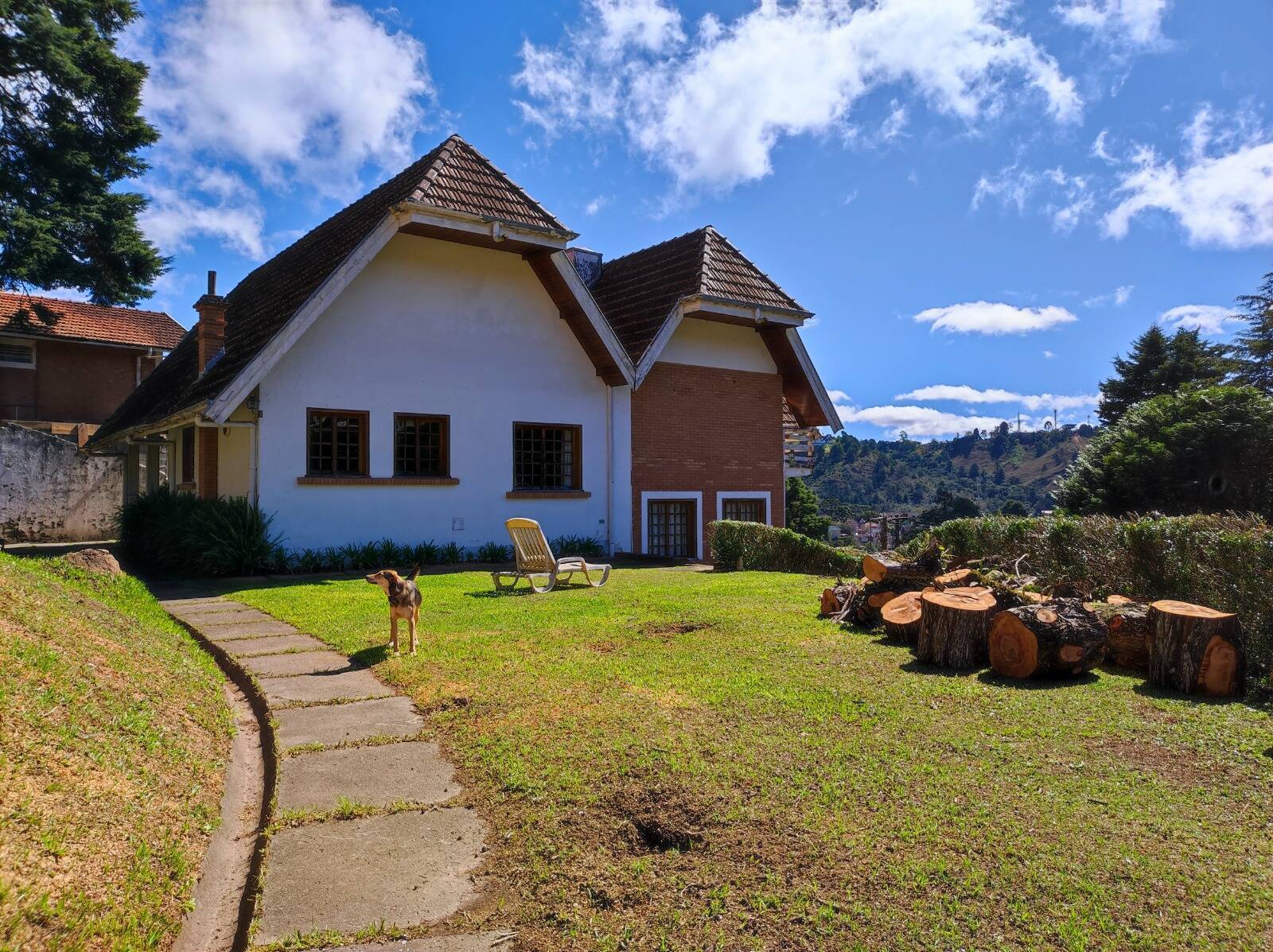 #2330 - Casa para Venda em Campos do Jordão - SP