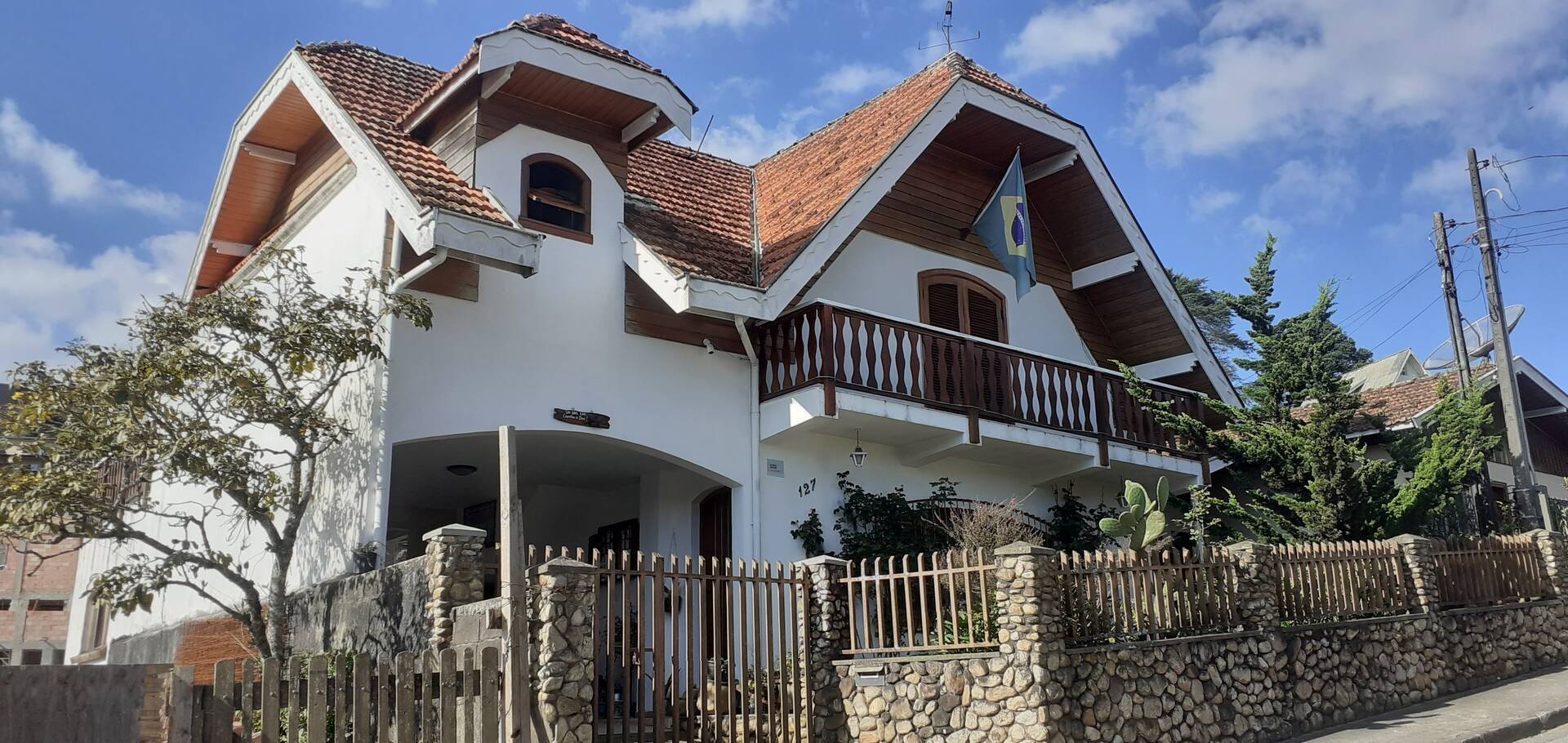 #2376 - Casa para Venda em Campos do Jordão - SP