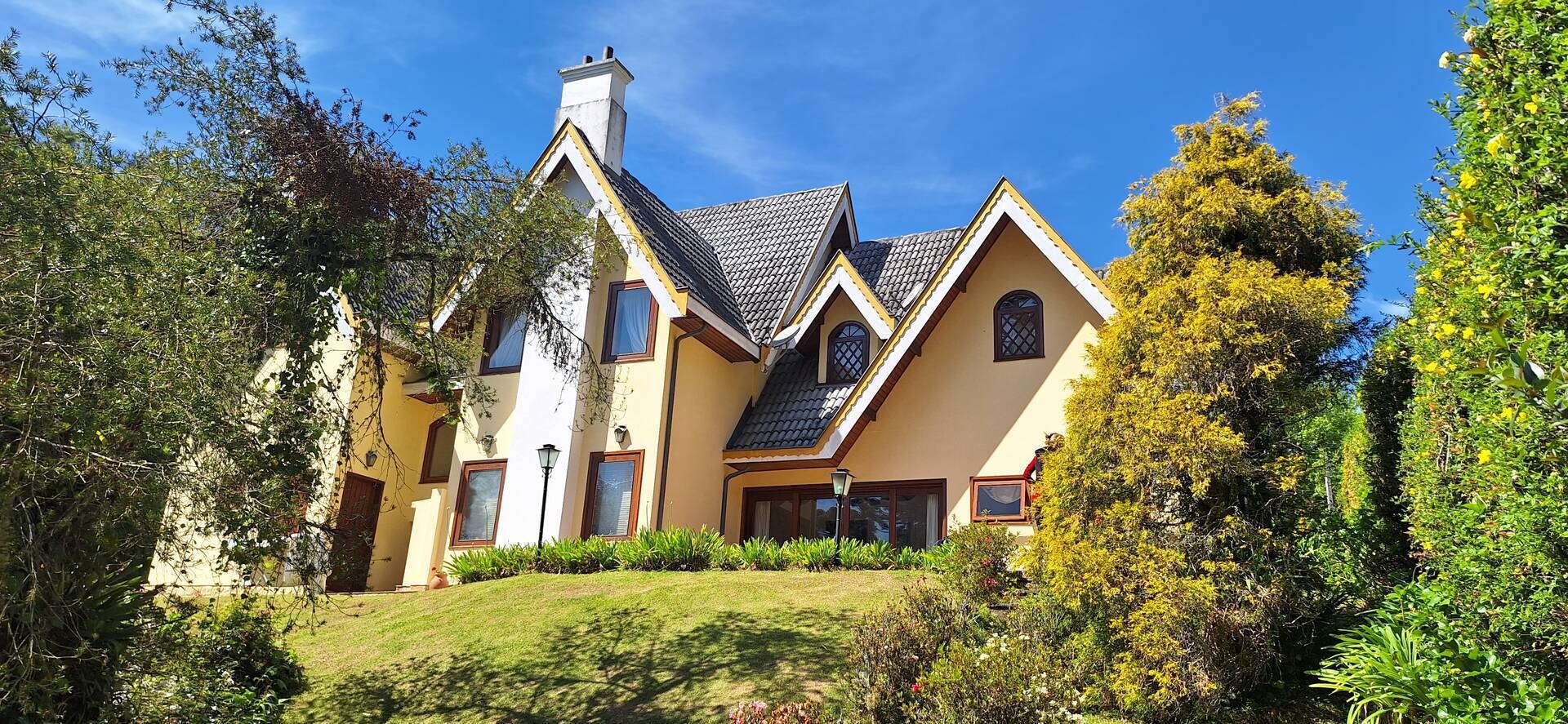 #2387 - Casa em condomínio para Venda em Campos do Jordão - SP