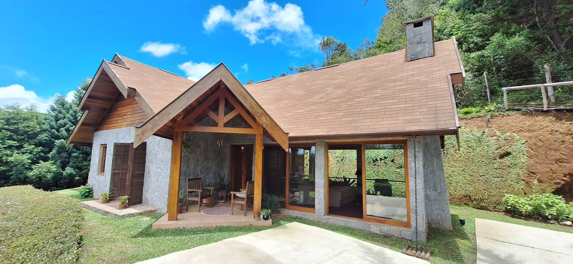 #2427 - Casa para Venda em Campos do Jordão - SP