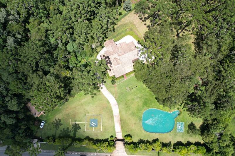 #2451 - Casa para Venda em Campos do Jordão - SP