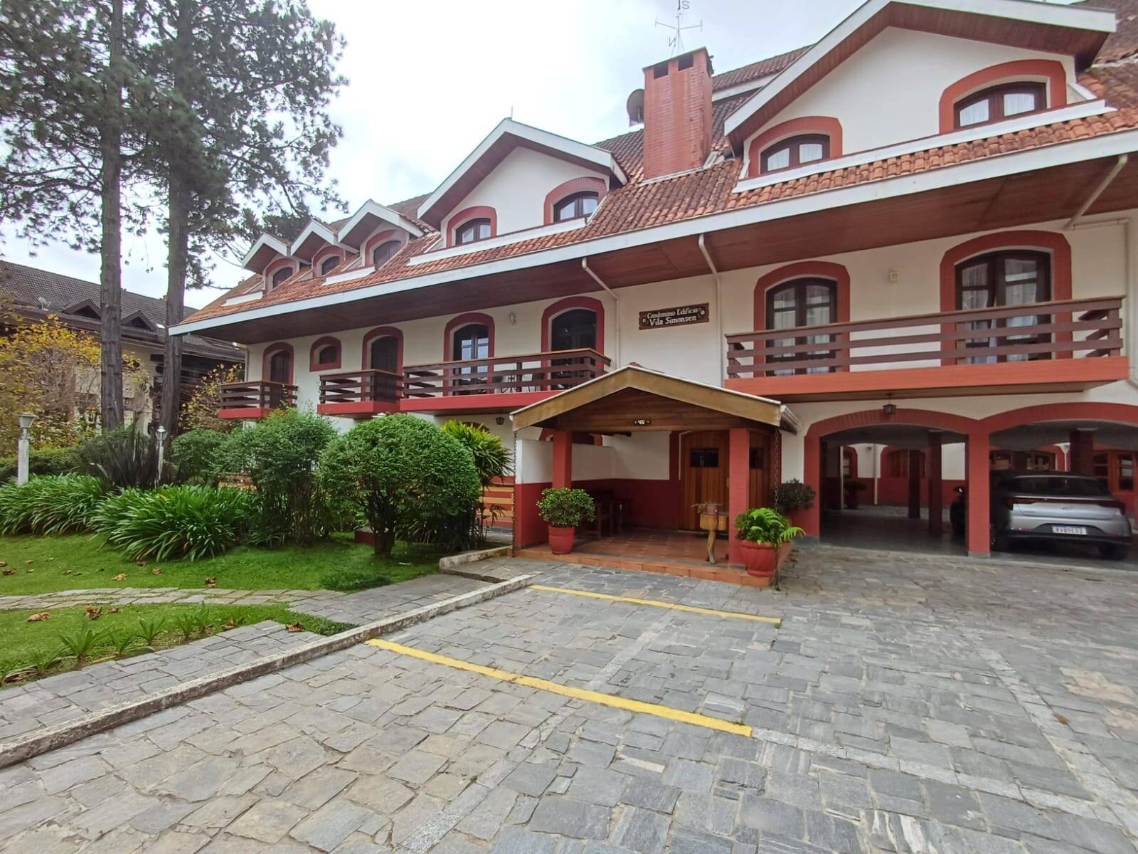 #2457 - Apartamento para Venda em Campos do Jordão - SP