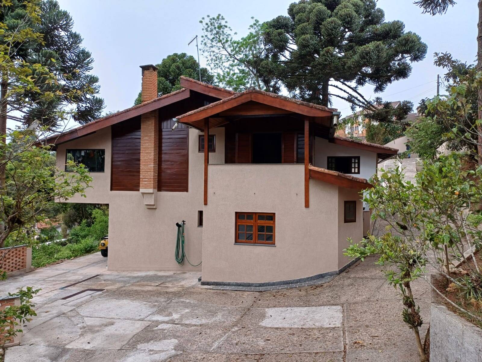 #2542 - Casa para Venda em Campos do Jordão - SP