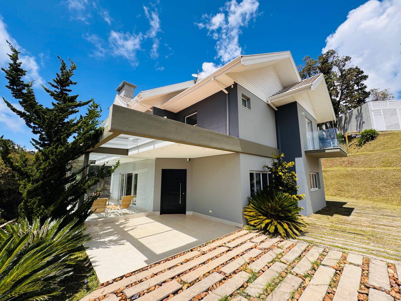 #2567 - Casa para Venda em Campos do Jordão - SP