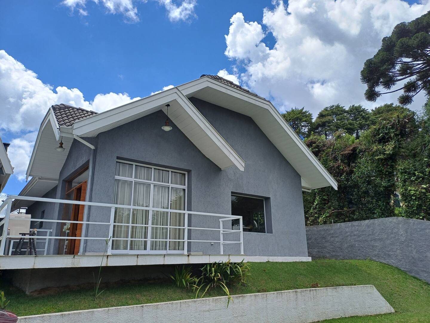 #2590 - Casa para Venda em Campos do Jordão - SP