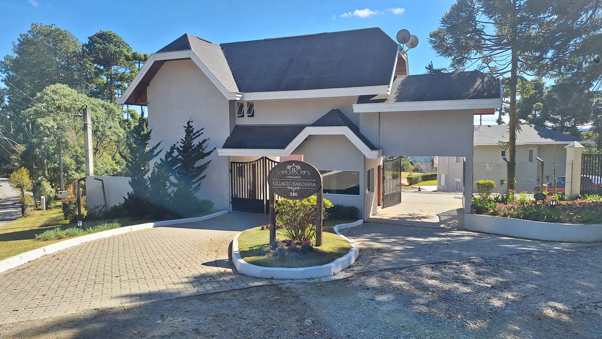 #2642 - Terreno em condomínio para Venda em Campos do Jordão - SP