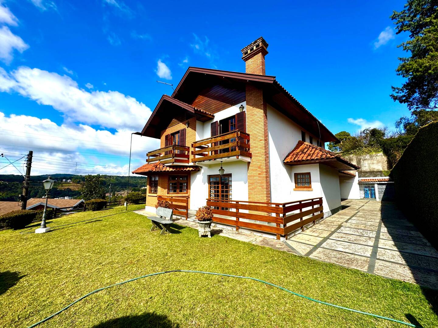 #2647 - Casa para Venda em Campos do Jordão - SP