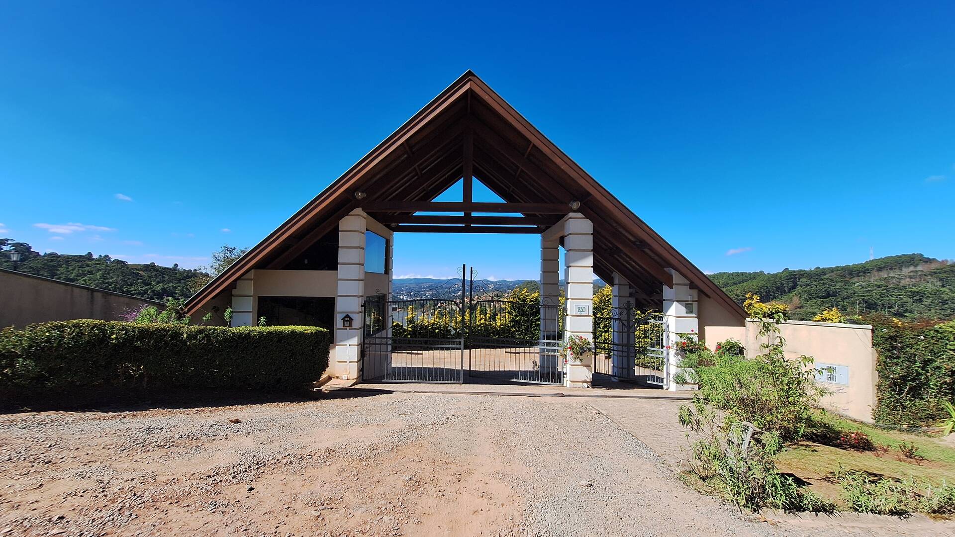 #2654 - Terreno em condomínio para Venda em Campos do Jordão - SP