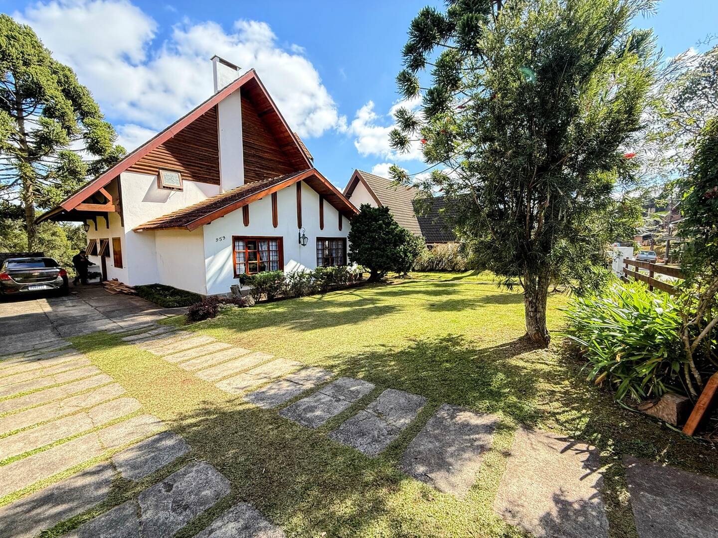 #2681 - Casa para Venda em Campos do Jordão - SP