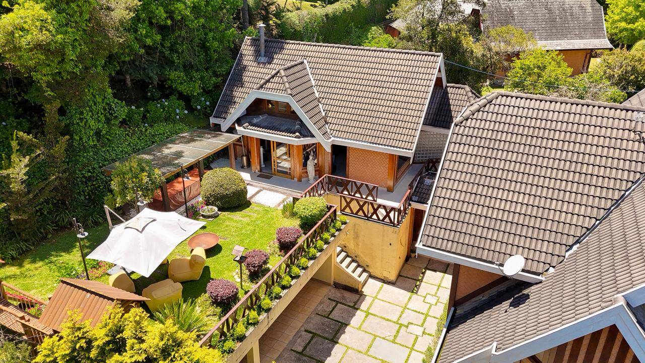 #2693 - Casa em condomínio para Venda em Campos do Jordão - SP