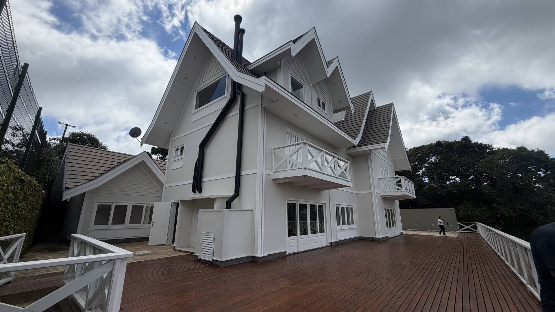 #2736 - Casa para Venda em Campos do Jordão - SP