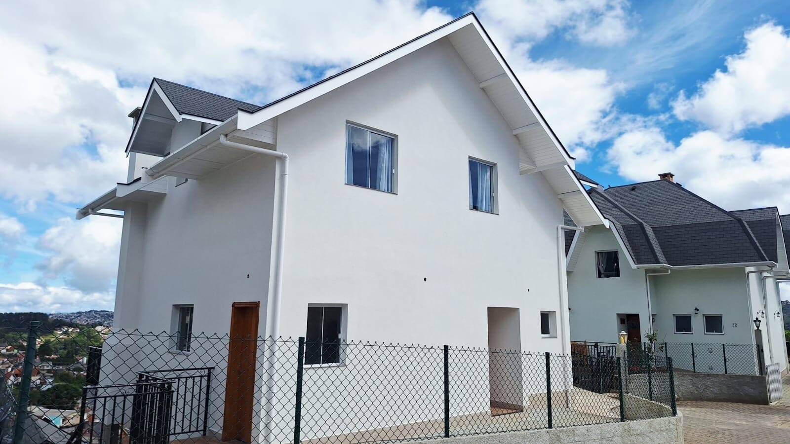 #2740 - Casa em condomínio para Venda em Campos do Jordão - SP