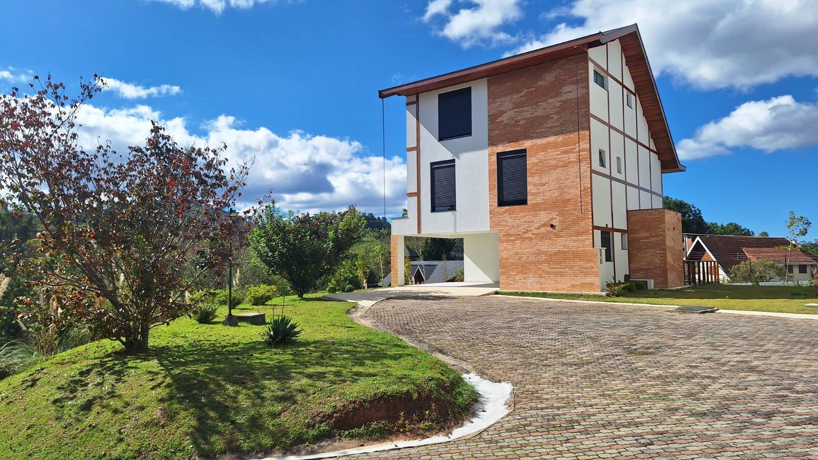 #2739 - Casa em condomínio para Venda em Campos do Jordão - SP