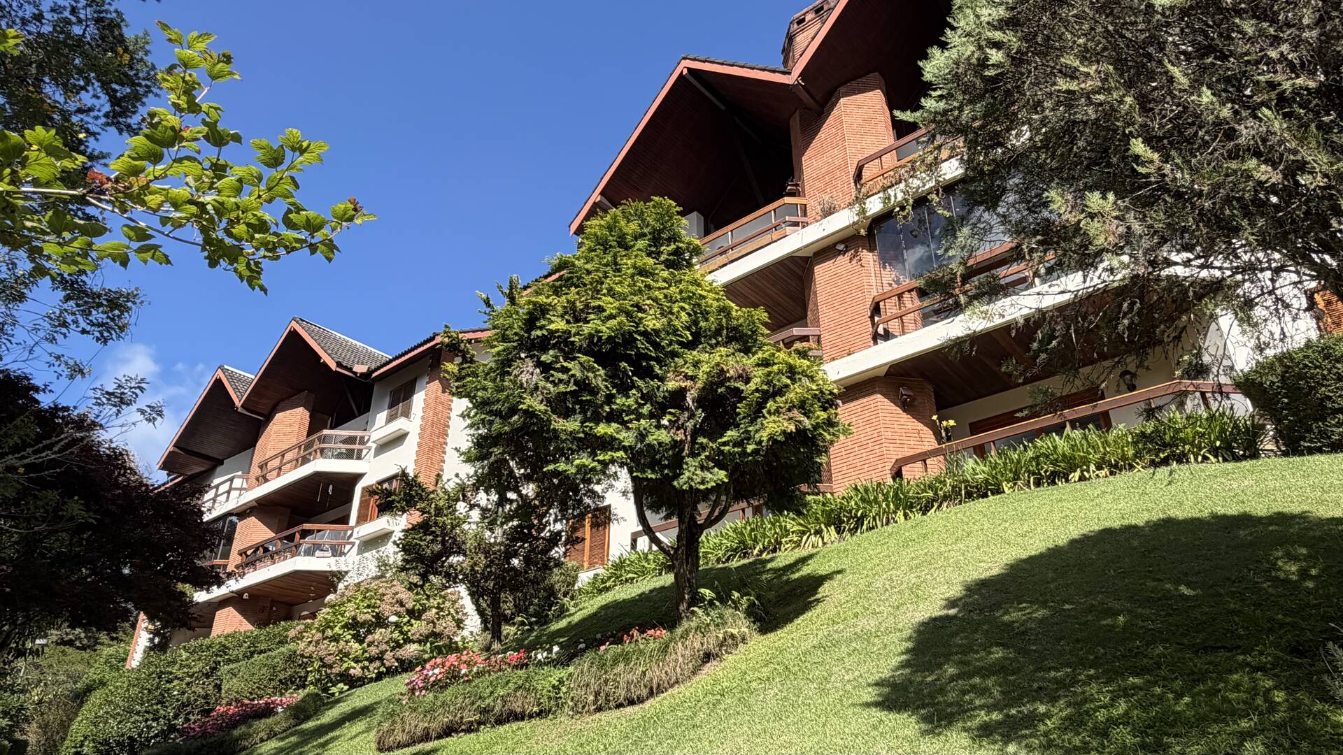 #2743 - Apartamento para Venda em Campos do Jordão - SP