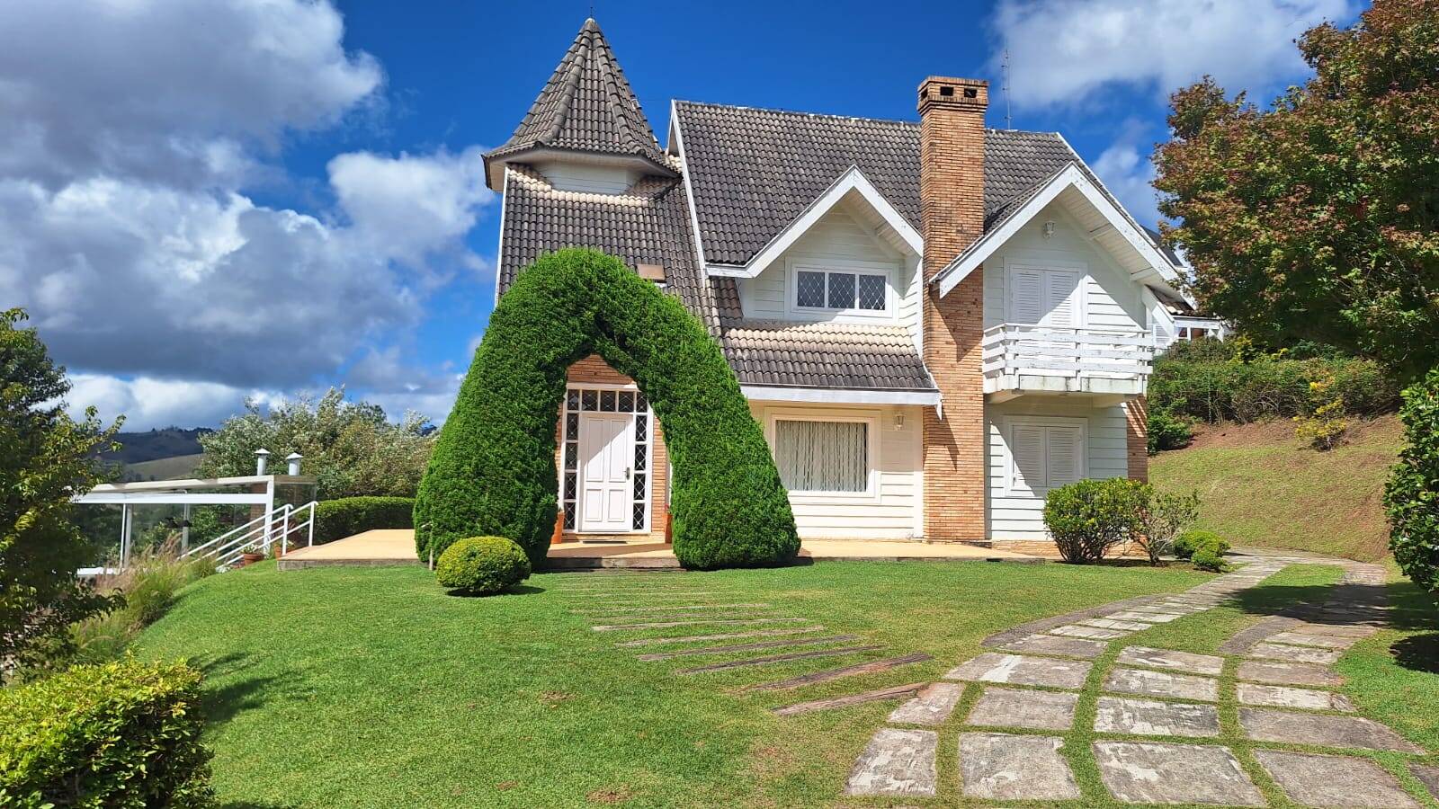 #2748 - Casa em condomínio para Venda em Campos do Jordão - SP