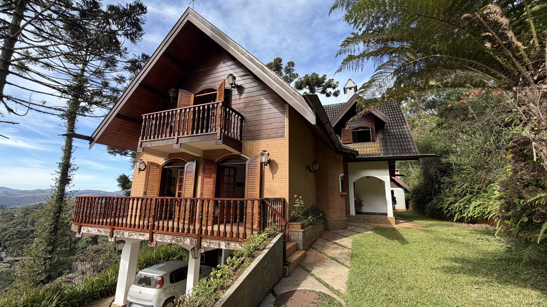#2758 - Casa para Venda em Campos do Jordão - SP