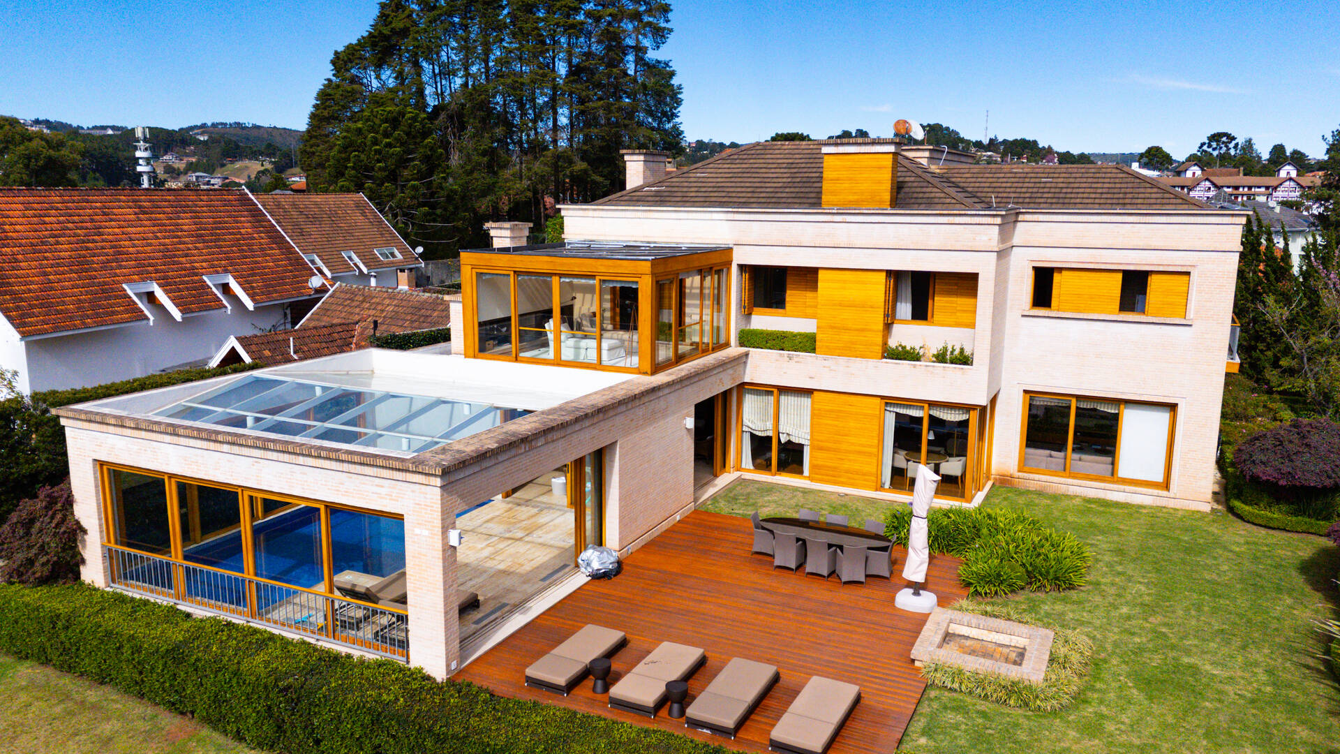 #2770 - Casa para Venda em Campos do Jordão - SP