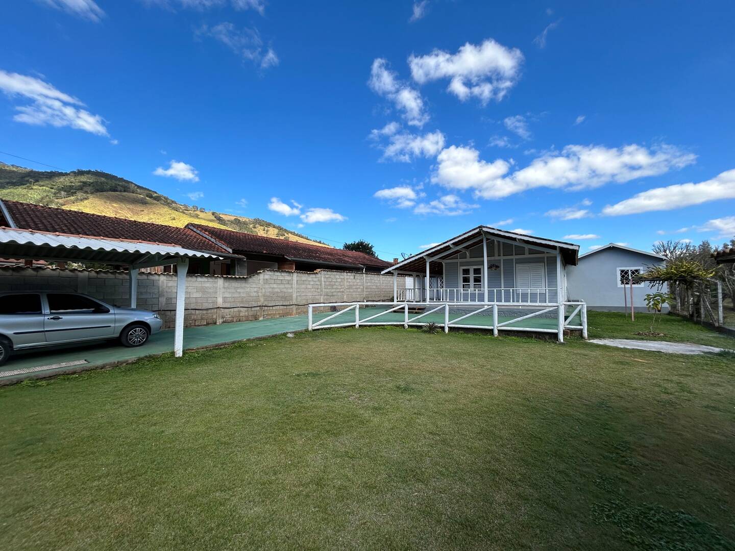 #2777 - Casa para Venda em São Bento do Sapucaí - SP