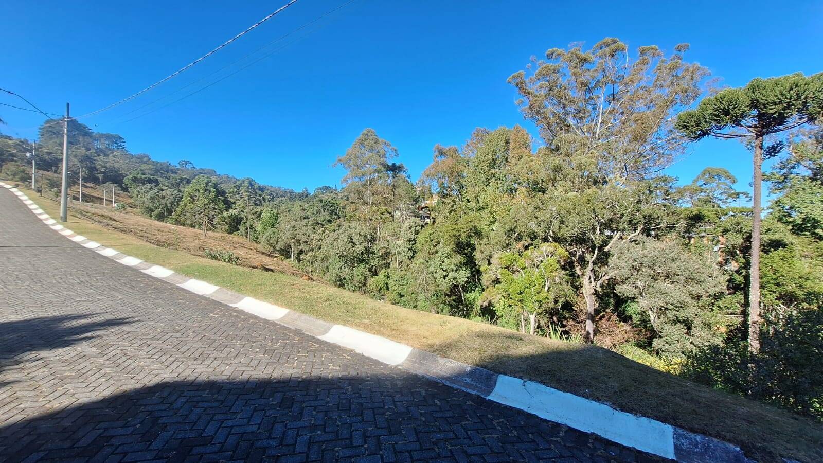 #2778 - Terreno em condomínio para Venda em Campos do Jordão - SP