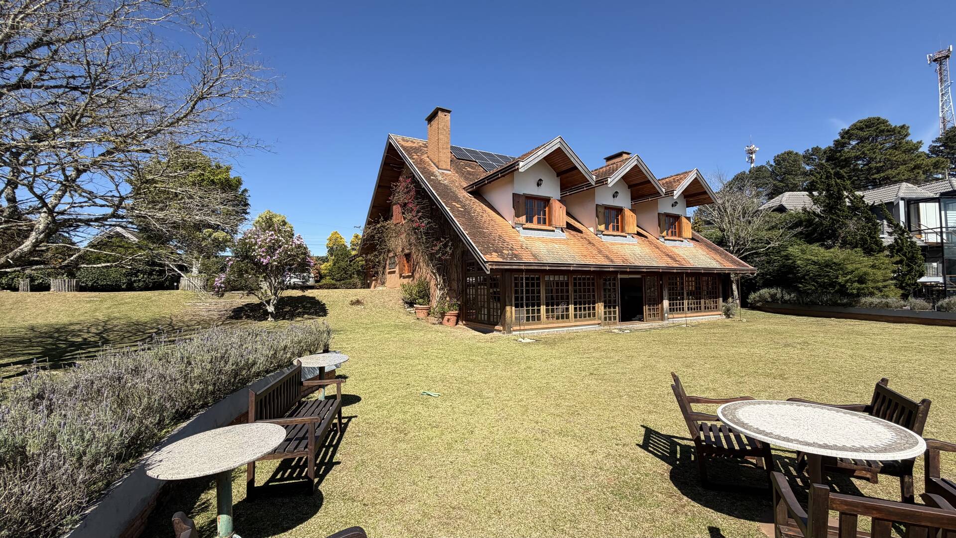 #2784 - Casa para Venda em Campos do Jordão - SP