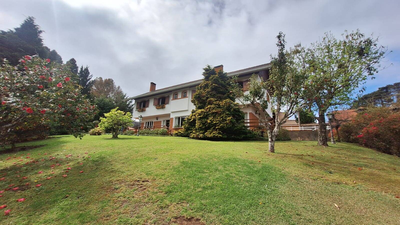 #2787 - Casa para Venda em Campos do Jordão - SP
