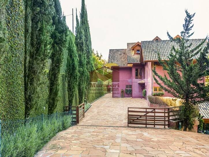 #1638 - Casa para Venda em Campos do Jordão - SP