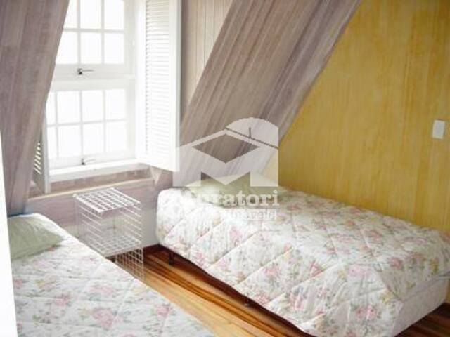 #741 - Casa em condomínio para Venda em Campos do Jordão - SP