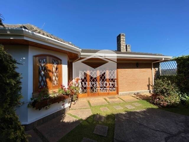 #1951 - Casa para Venda em Campos do Jordão - SP