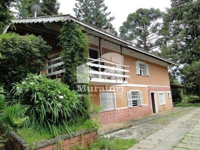 #2012 - Casa para Venda em Campos do Jordão - SP