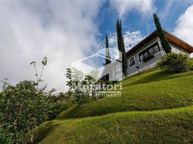 #1805 - Casa para Venda em Campos do Jordão - SP