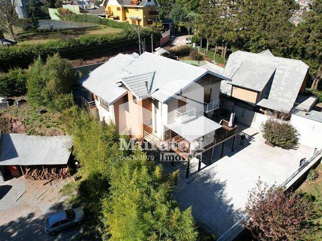 #2325 - Casa para Venda em Campos do Jordão - SP