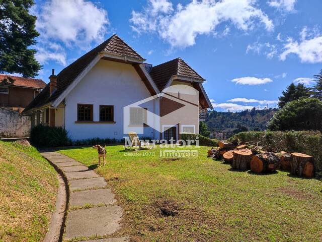 #2330 - Casa para Venda em Campos do Jordão - SP