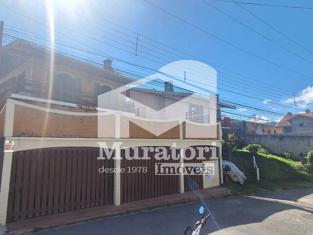 Casa para Venda em Campos do Jordão - 3