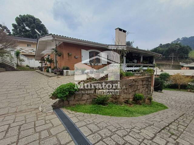 #2561 - Casa para Venda em Campos do Jordão - SP