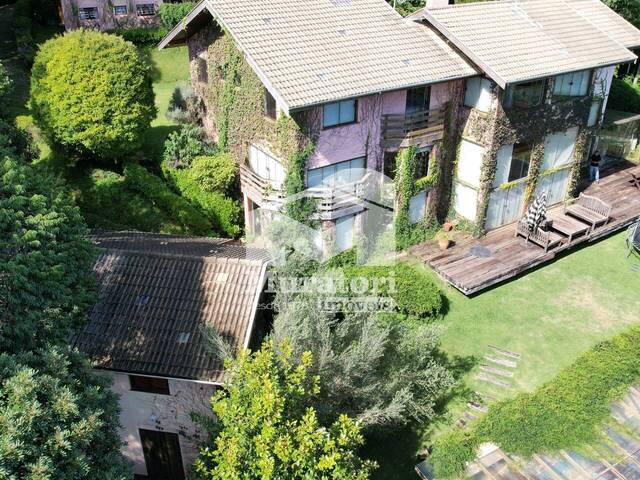 #2606 - Casa para Venda em Campos do Jordão - SP