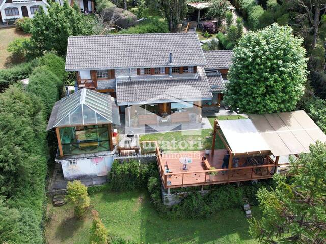 #2688 - Casa para Venda em Campos do Jordão - SP