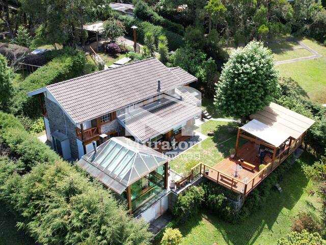 #2688 - Casa para Venda em Campos do Jordão - SP