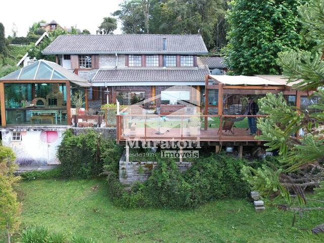 #2688 - Casa para Venda em Campos do Jordão - SP