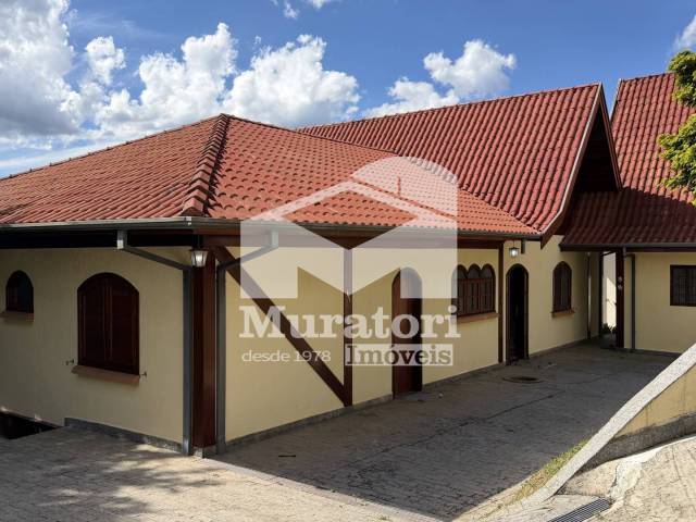 #2718 - Casa para Venda em Campos do Jordão - SP