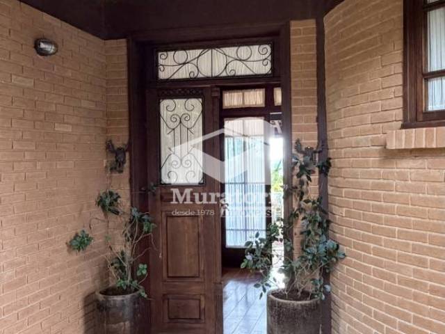 #2724 - Casa para Venda em Campos do Jordão - SP