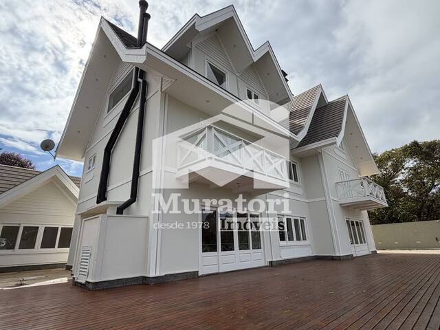 #2736 - Casa para Venda em Campos do Jordão - SP
