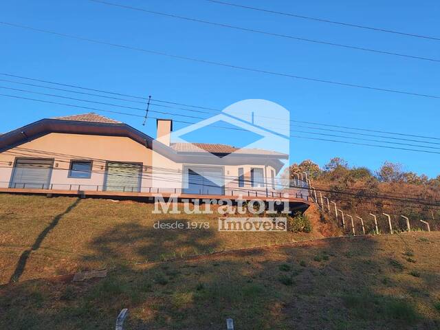 Casa para Venda em Campos do Jordão - 3