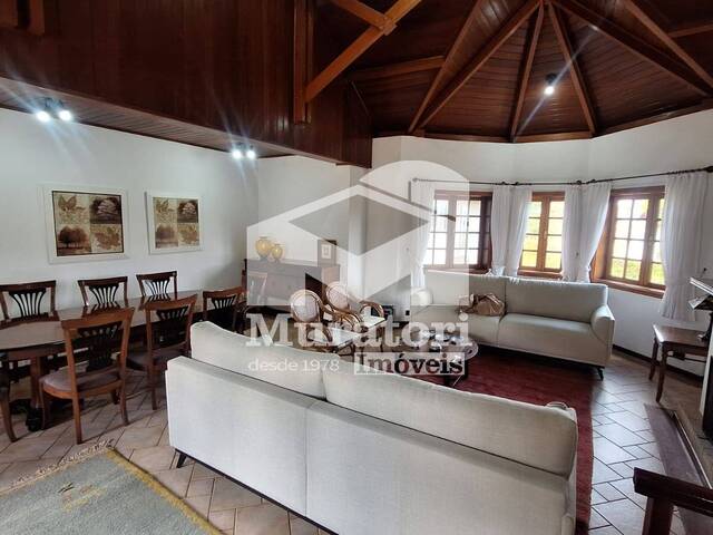 Casa para Venda em Campos do Jordão - 4