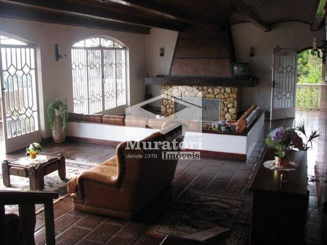 #1007 - Casa para Venda em Campos do Jordão - SP
