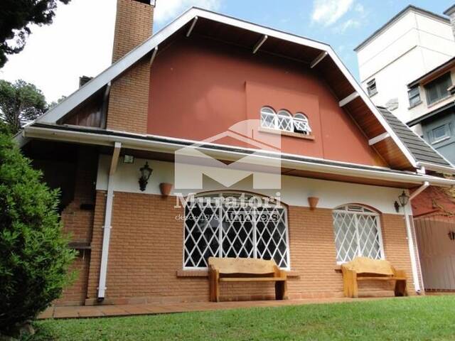 #1324 - Casa para Venda em Campos do Jordão - SP