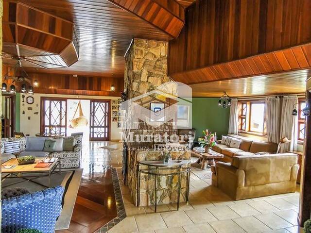 #459 - Casa para Venda em Campos do Jordão - SP