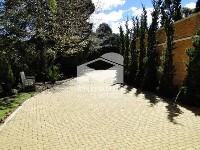 #1733 - Casa para Venda em Campos do Jordão - SP